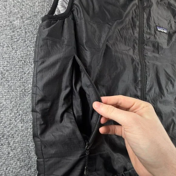 Patagonia Micro Puff Vest Men Small Black Full Zip Primaloft Puffer 83995 Adult